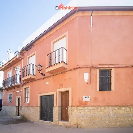 El Anfitrion - Casa Salmedina